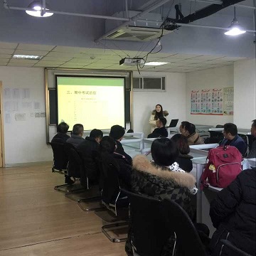 家校携手共育，共促学生发展